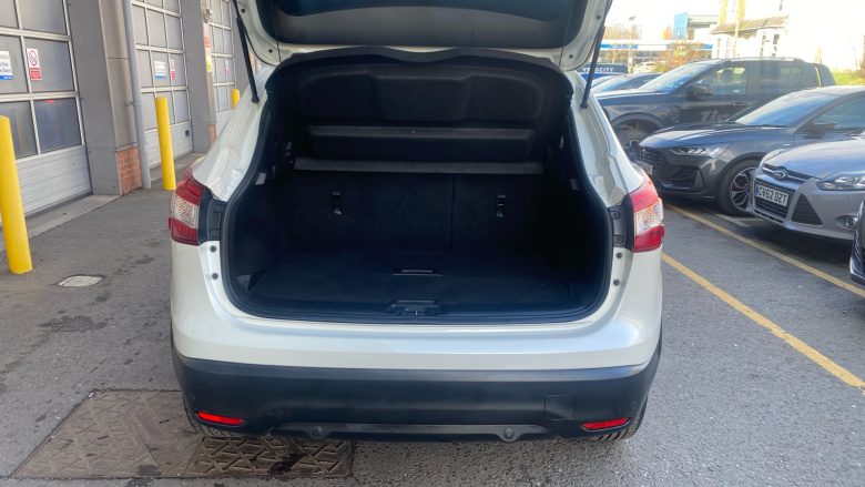 Nissan Qashqai 1.2 DiG-T N-Tec 5dr Xtronic Petrol Hatchback